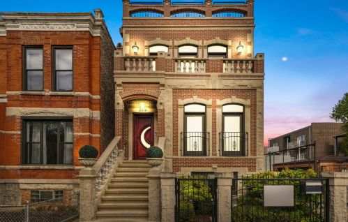 2414 Superior St, Chicago, IL 60612-1214