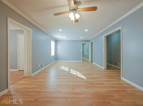 318 Davis Rd, Stockbridge GA  30281-3304 exterior