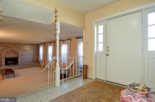 15037 Butterchurn Ln, Silver Spring, MD 20905-5741