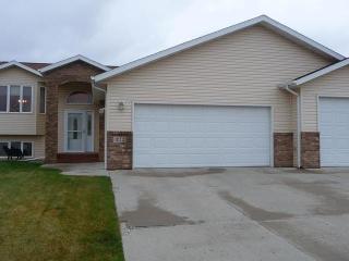 3112 Wisconsin Dr, Bismarck, ND 58503-5392