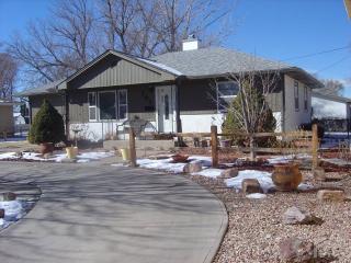 207 Cleveland St, Pueblo, CO 81004-1132