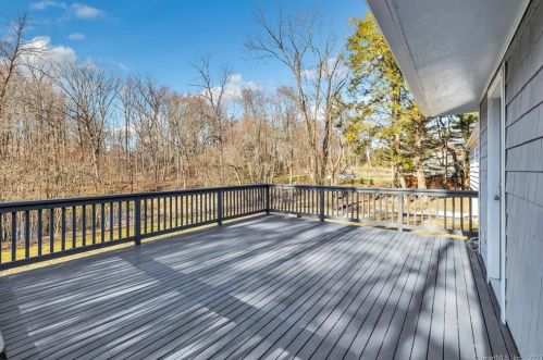 85 Walnut St, Upper Stepney CT  06468-2509 exterior
