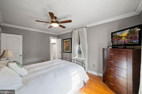 105 Ellis St, Tavistock NJ 08033-1826 exterior