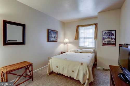 1843 Spring Ridge Ln, Lancaster PA  17603-6794 exterior