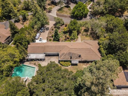 27181 Adonna Ct, Los Altos, CA 94022-3306