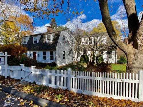 6 Pearl St, Farmington, CT 06032-2219