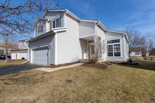 1627 Napa Dr, Gurnee, IL 60031-5136