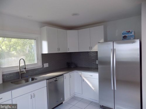 34 Erdman Ave, Princeton NJ  08540-3908 exterior