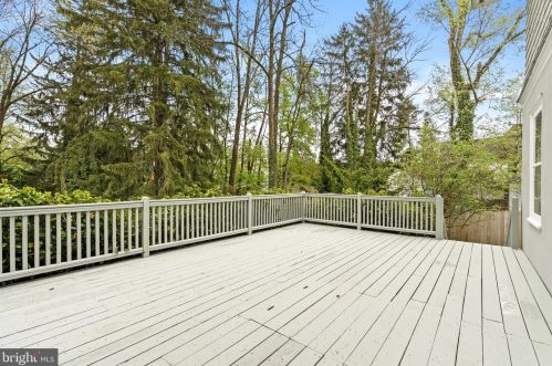 8 Princeton Ave, Princeton NJ  08540-5236 exterior
