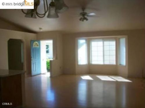 2452 Marlene Ave, Redding, CA 96002-2802
