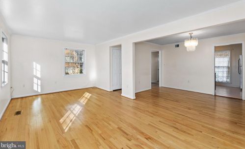 5250 Bradgen Ct, Springfield VA  22151-3505 exterior