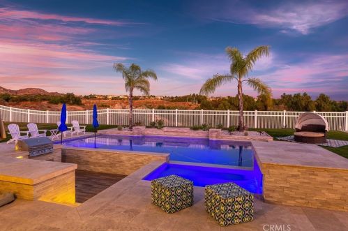 16105 Mariposa Ave, Riverside CA  92504 exterior