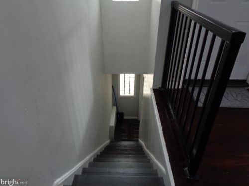 6306 10th St, Philadelphia PA 19133-1511 exterior