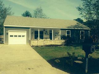 2320 Halyard Ln, Chesapeake, VA 23323-4044