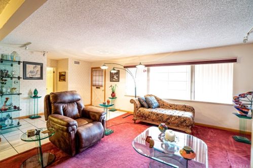 2908 Elmlawn Dr, Anaheim, CA 92804-3915