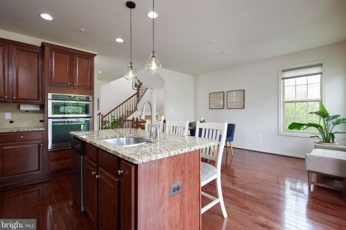 1209 Poplar Run Dr, Silver Spring MD 20906-6717 exterior