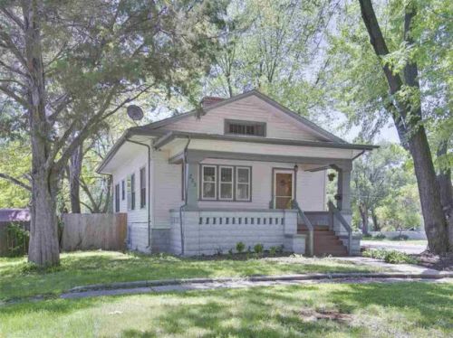 205 Broadway Ave, Augusta, KS 67010-1503