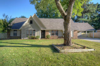 6325 Ledgewood Ln, Memphis, TN 38135-7438