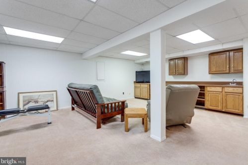 9305 Janphil Ln, Springfield VA  22153-3911 exterior