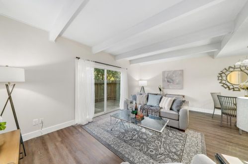 6174 Shadow Ln, Citrus Heights, CA 95621-6045