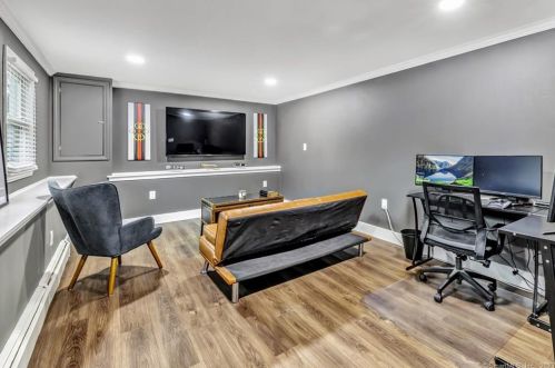 26 Perch Rd, Huntington CT  06484-1824 exterior