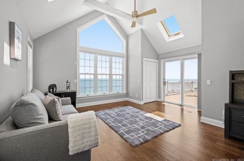 2 Sea Breeze Ave, Niantic CT  06357-3415 exterior