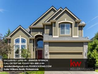 17045 Macanudo St, Happy Valley, OR 97089-6824