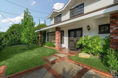 22408 Liberty Bell Rd, Calabasas, CA 91302-5713