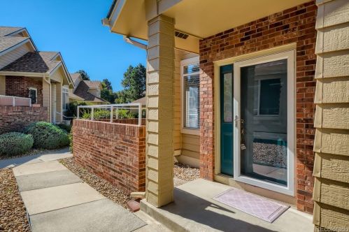 2144 Scranton Way, Denver CO  80014-5318 exterior