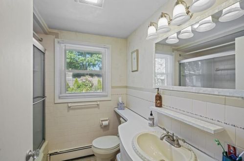 45 Honeysuckle Rd, Warwick RI  02888-5503 exterior