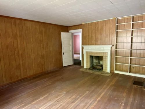 889 Highland Ter, Atlanta GA  30306-3411 exterior