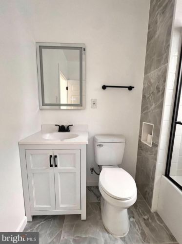 4812 10th St, Philadelphia PA 19141-3930 exterior