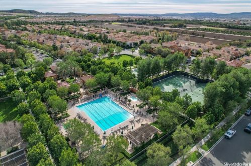 34 Latitude, Irvine CA  92618-8821 exterior