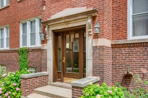 1344 Estes Ave, Chicago, IL 60626-5561