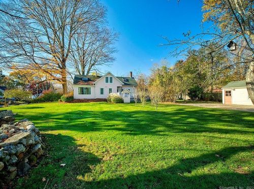 114 Spring St, Cheshire CT  06410-2720 exterior