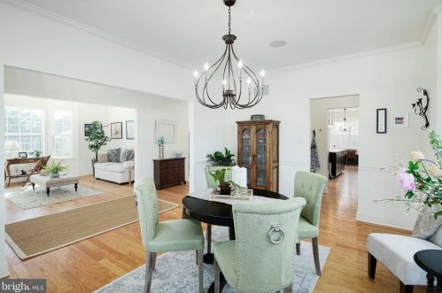 304 Lakeview Ave, Haddonfield NJ 08033-1609 exterior