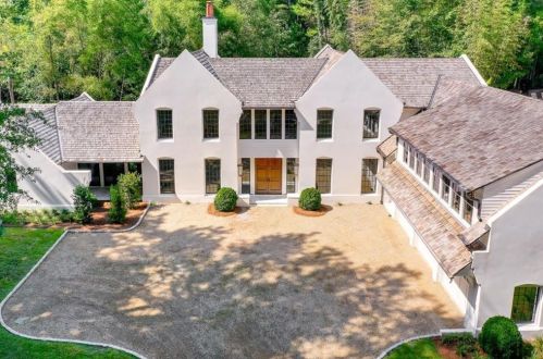 4360 Conway Dr, Atlanta, GA 30327-3529