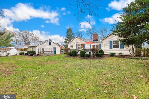 322 Northwest Dr, Silver Spring MD 20901-1431 exterior