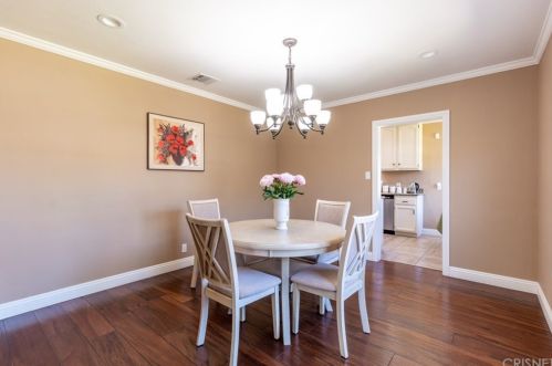 1411 Cleveland Rd, Glendale CA  91202-1414 exterior