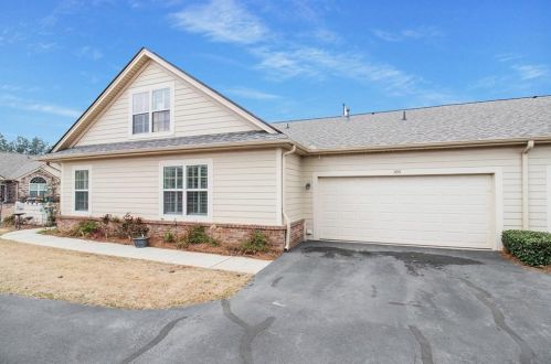 500 Silver Summit Dr, Conyers GA  30094-6867 exterior