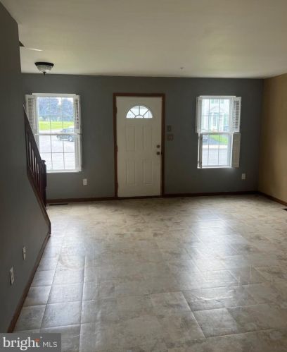 2460 Emerald Ct, Harrisburg, PA 17104-2153