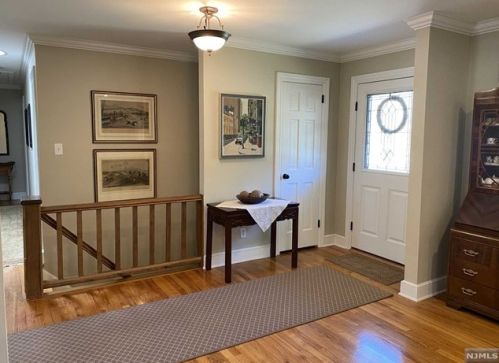 92 Elbrook Dr, Allendale, NJ 07401-1105