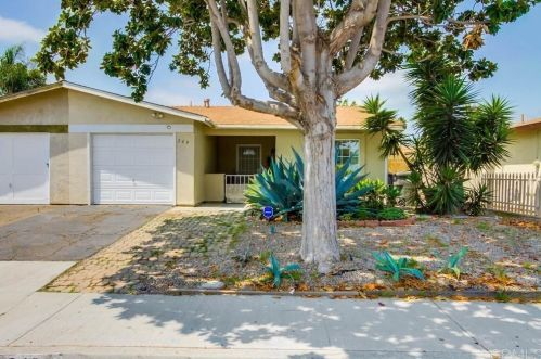248 Avenida Descanso, Oceanside, CA 92057-5204