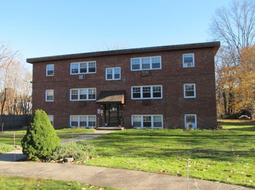 40 Hoffman Ct, Wallingford CT  06492-3860 exterior