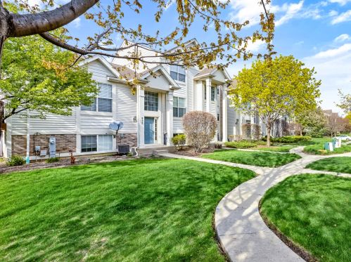 835 Summit Creek Dr, Joliet, IL 60404-8264