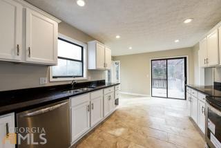 4330 Laurel Summit Ct, Smyrna GA  30082-4326 exterior