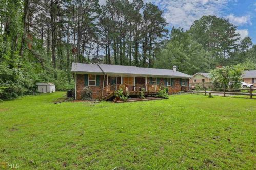 932 Rabun Dr, Lilburn, GA 30047-2634