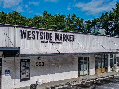 1886 Marietta Rd, Atlanta GA  30318-2764 exterior