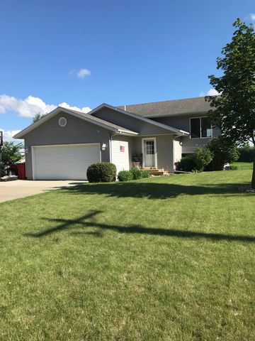609 4th St, Renner, SD 57020-9618