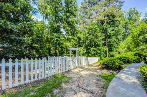 1468 Briarwood Rd, Atlanta GA  30319-4008 exterior